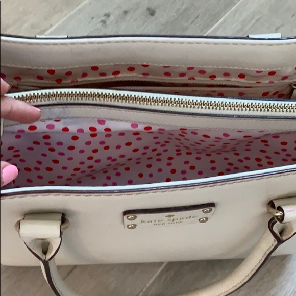 Kate Spade cream tote - Picture 2 of 7